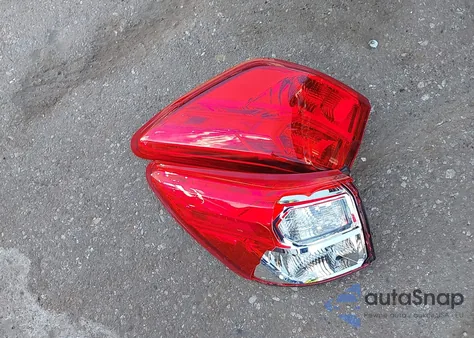 2020 Nissan Pathfinder Sv z USA, uszkodzony, nr VIN 5N1DR2BN8LC596047